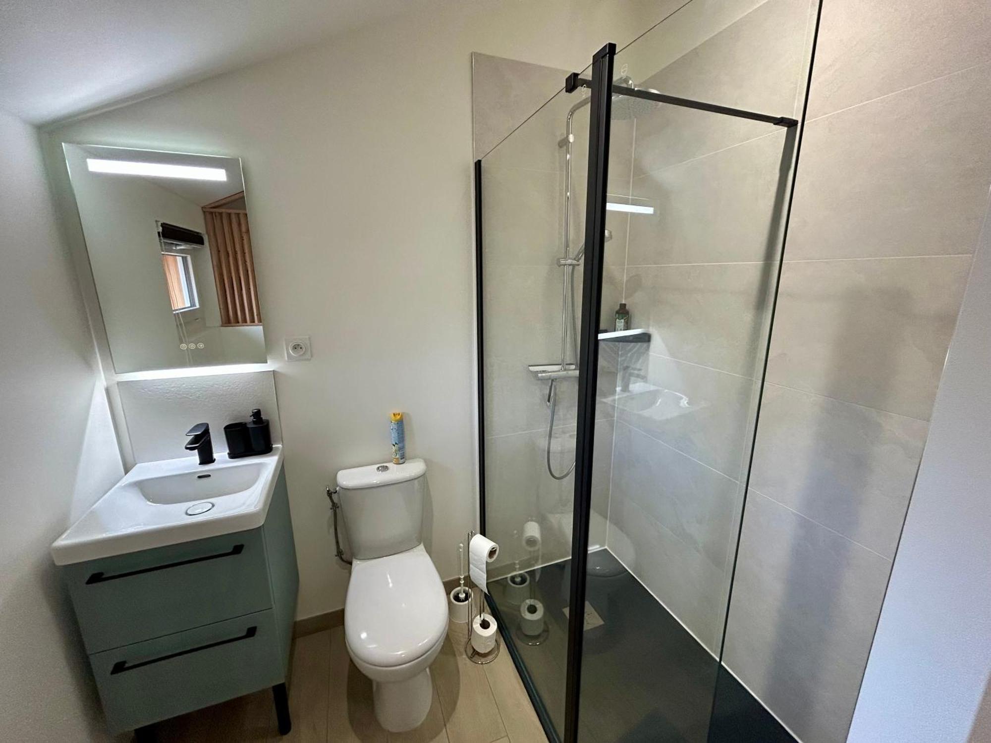 Tiny House De Charme Toute Equipee Le Pian-Medoc Bagian luar foto